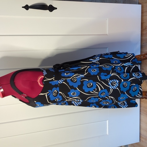 My Michelle sleeveless dress size medium - Picture 2 of 4